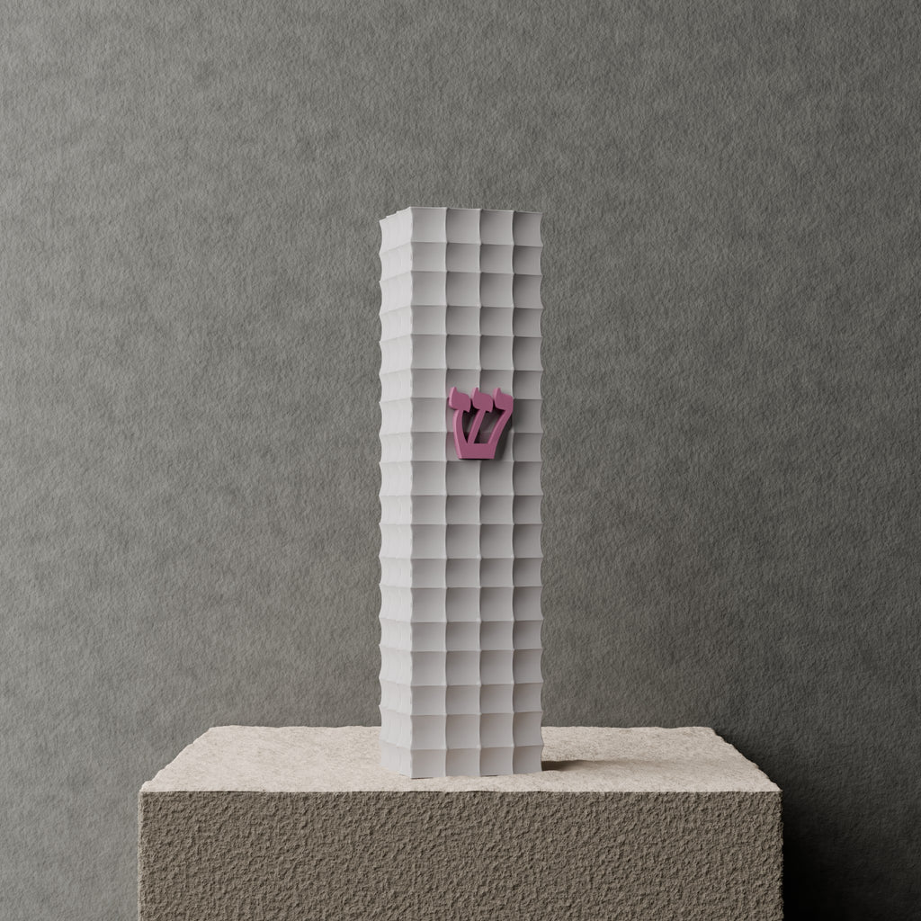 בית מזוזה הפסיפס, גוף לבן ושין ורודה